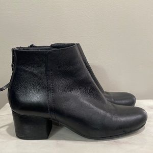 Steve Madden Black Leather Booties Size 9.5